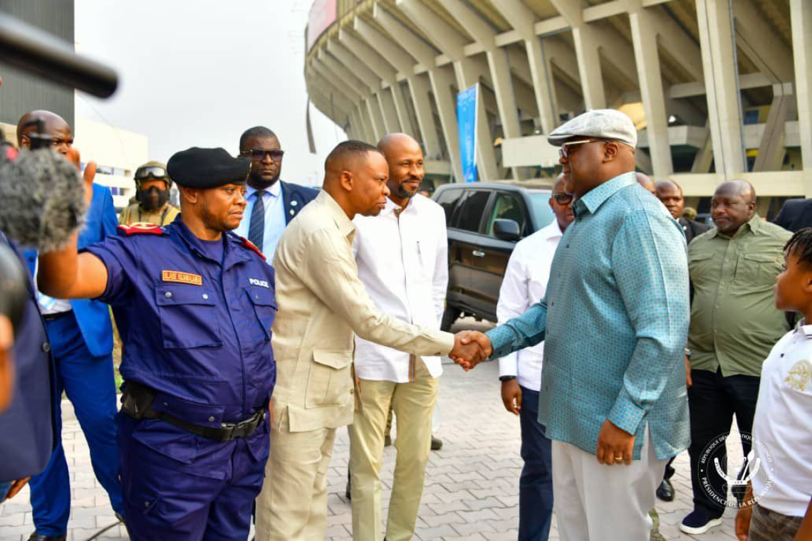 Le président Félix Tshisekedi enfile le treillis d'inspecteur