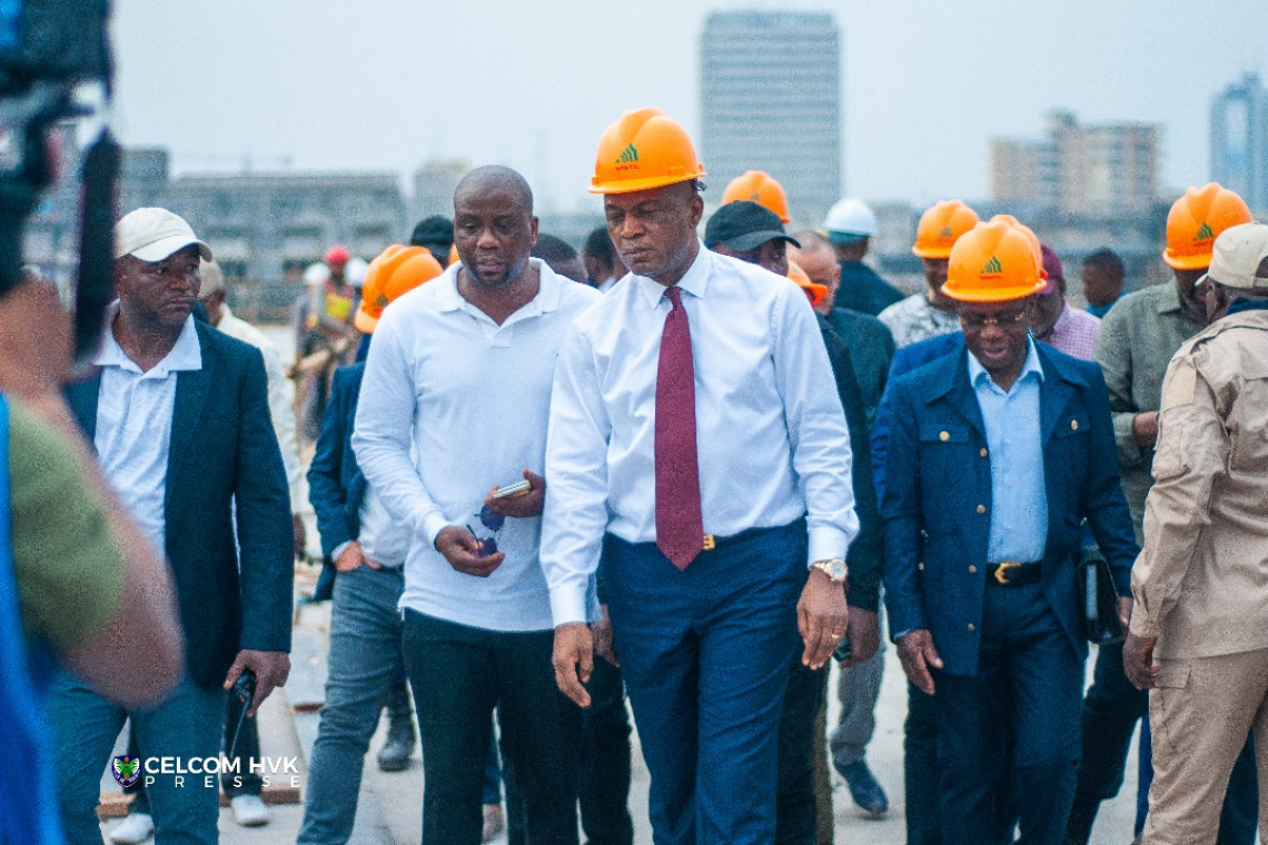 Construction du nouveau marché central de Kinshasa : le patronat congolais en visite surpris par l’ouvrage