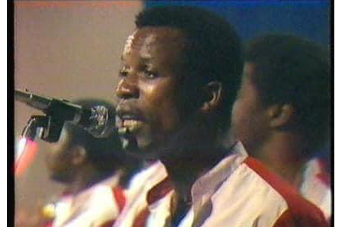 Dindo Yogo, la grande voix limpide de la musique congolaise, s'est éteinte le 23 août 2000