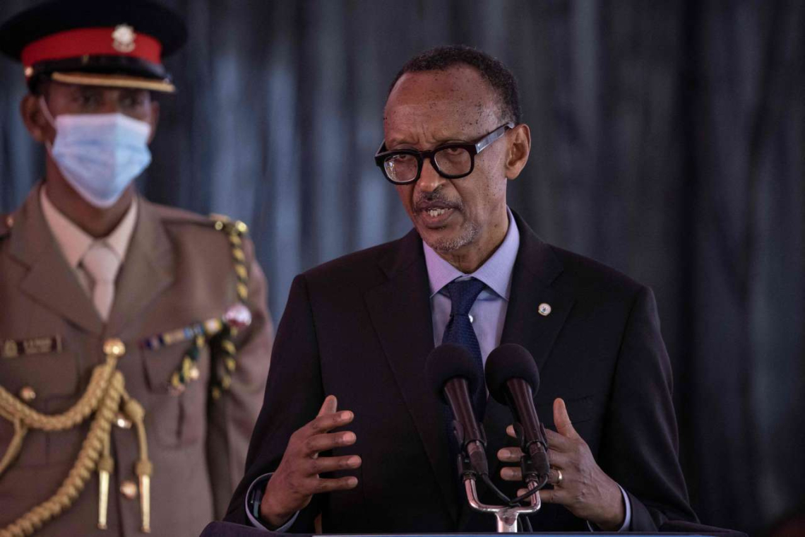 Rwanda : Paul Kagame met en garde les catholiques qui "vénèrent la pauvreté"