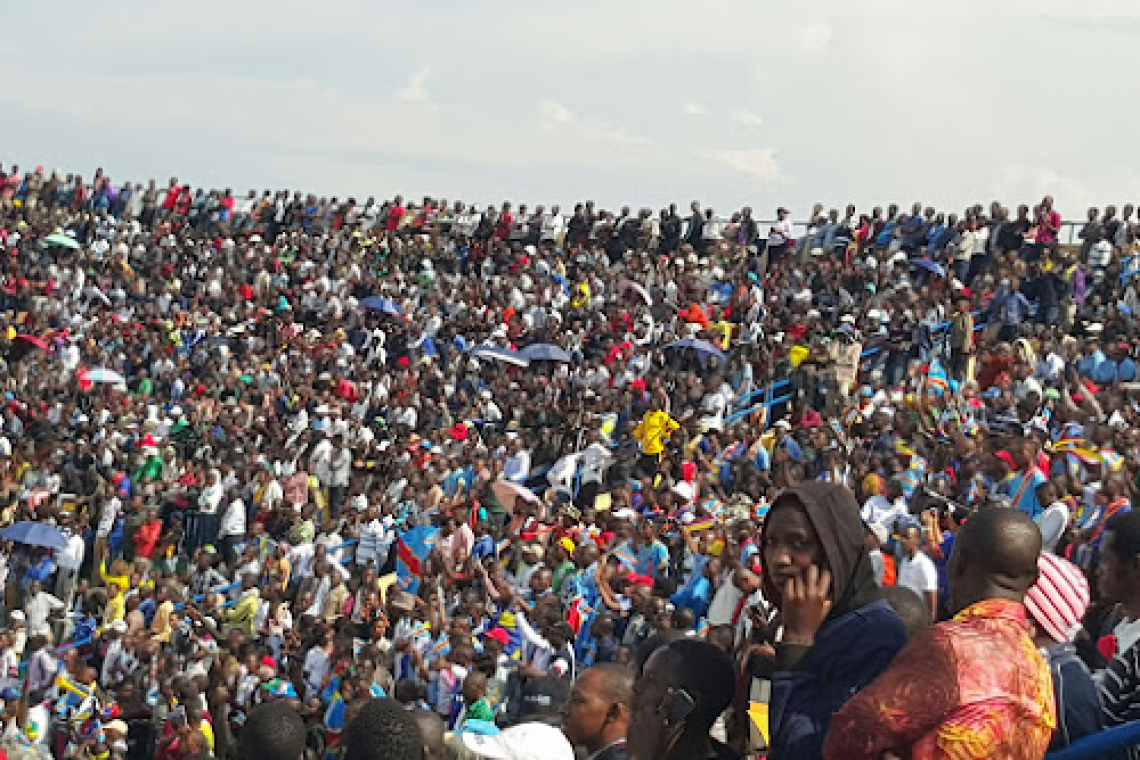 Ligue 2-RDC : report des matchs de la première journée, les supporters suspendus dans l'attente