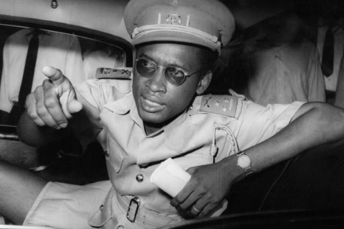 Le lieutenant- général  Joseph Désiré Mobutu s’empare du pouvoir le 24 novembre 1965