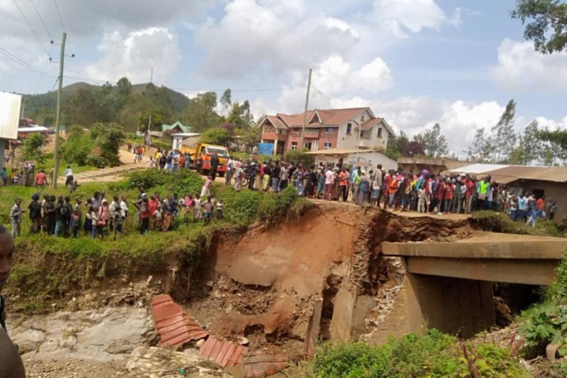 Sud-Kivu/Crise à Sange : des voyageurs pris au piège au lendemain de l'effondrement du pont sur la Route nationale n°5