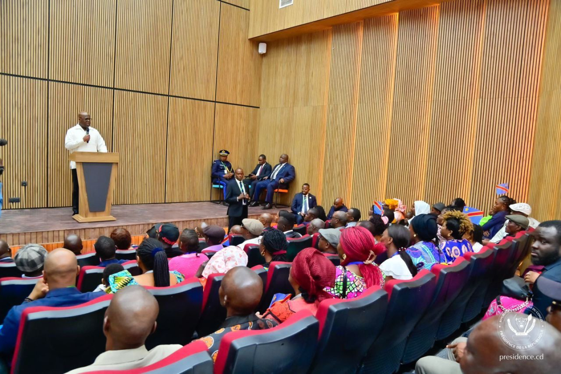 Le président Félix Antoine Tshisekedi face à la diaspora à Nouakchott, en Mauritanie