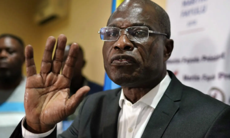 Félix Tshisekedi accusé de négligence et de corruption, Fayulu appelle à un 