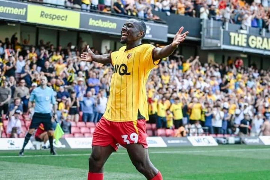 Angleterre/D2 : Edo Kayembe voit double avec Watford face à Stoke City